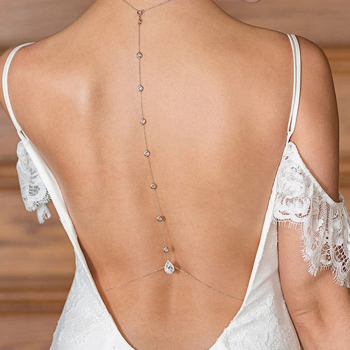 Bijou collier de dos élégance